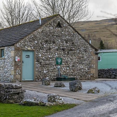 Littondale Country & Leisure Park Villa Skipton Exterior photo